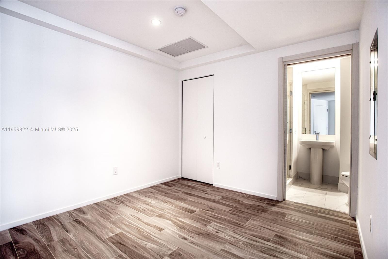 801 S Miami Ave #2903, Miami FL 33130