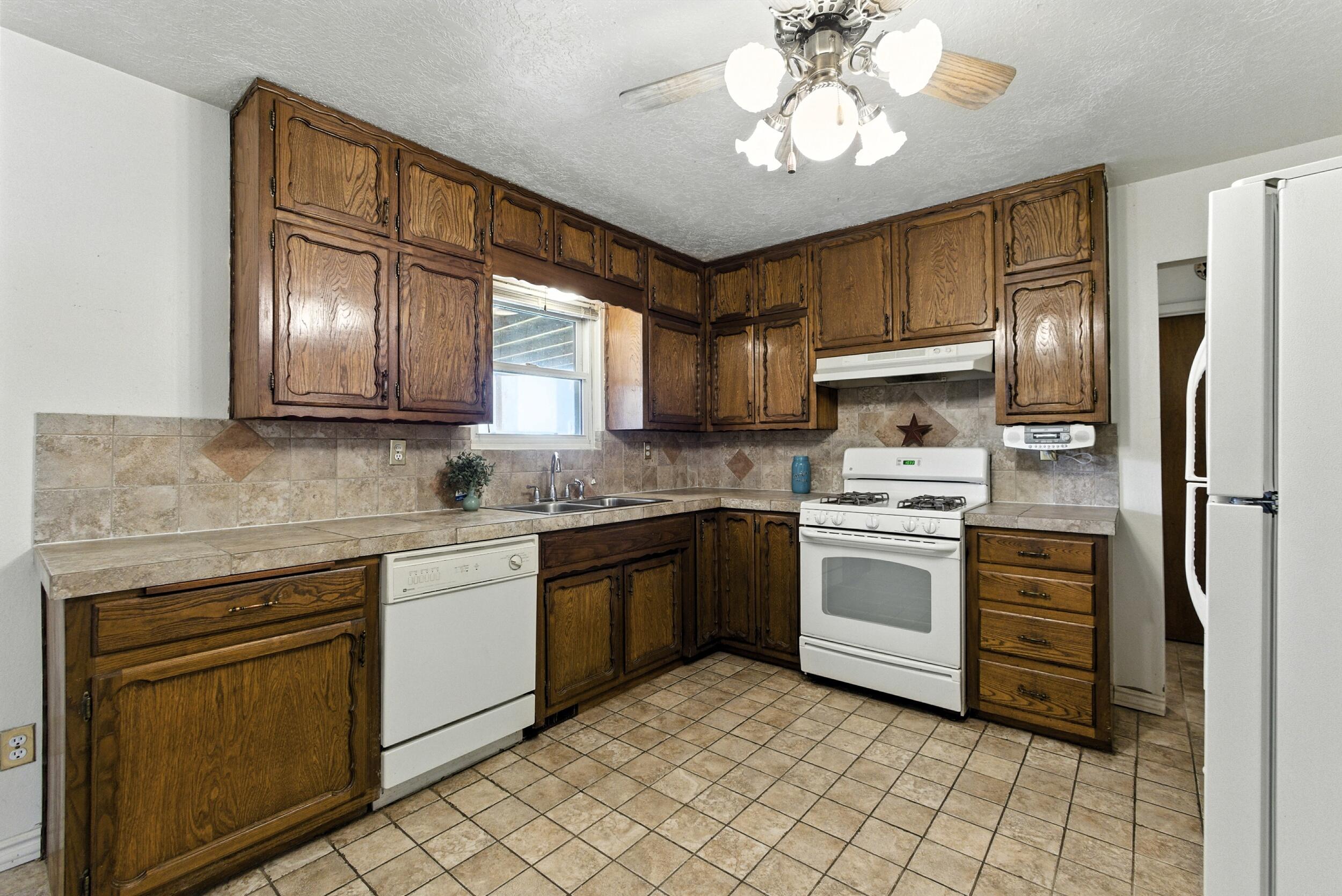 Homes for sale in Los Lunas, NM | 367 Teles St Sw, Los Lunas, NM 87031 | MLS# 1089757