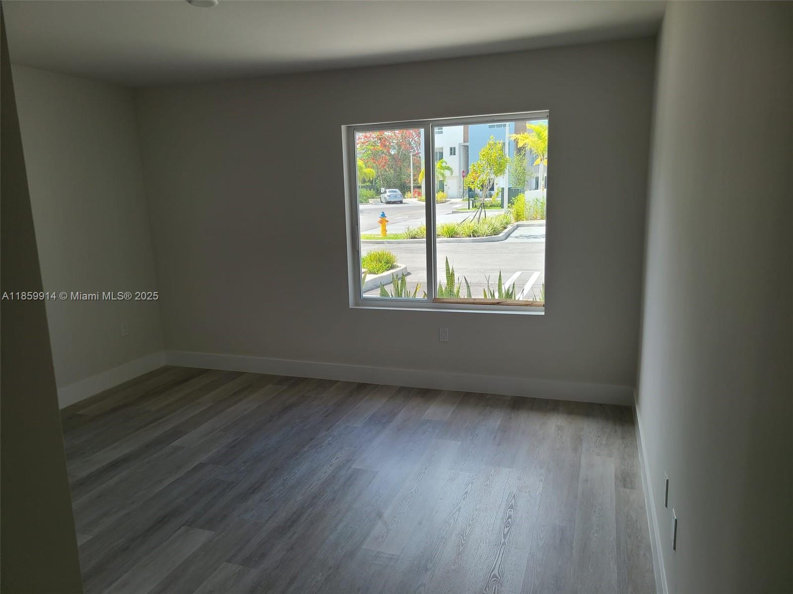 Property photo # 6
