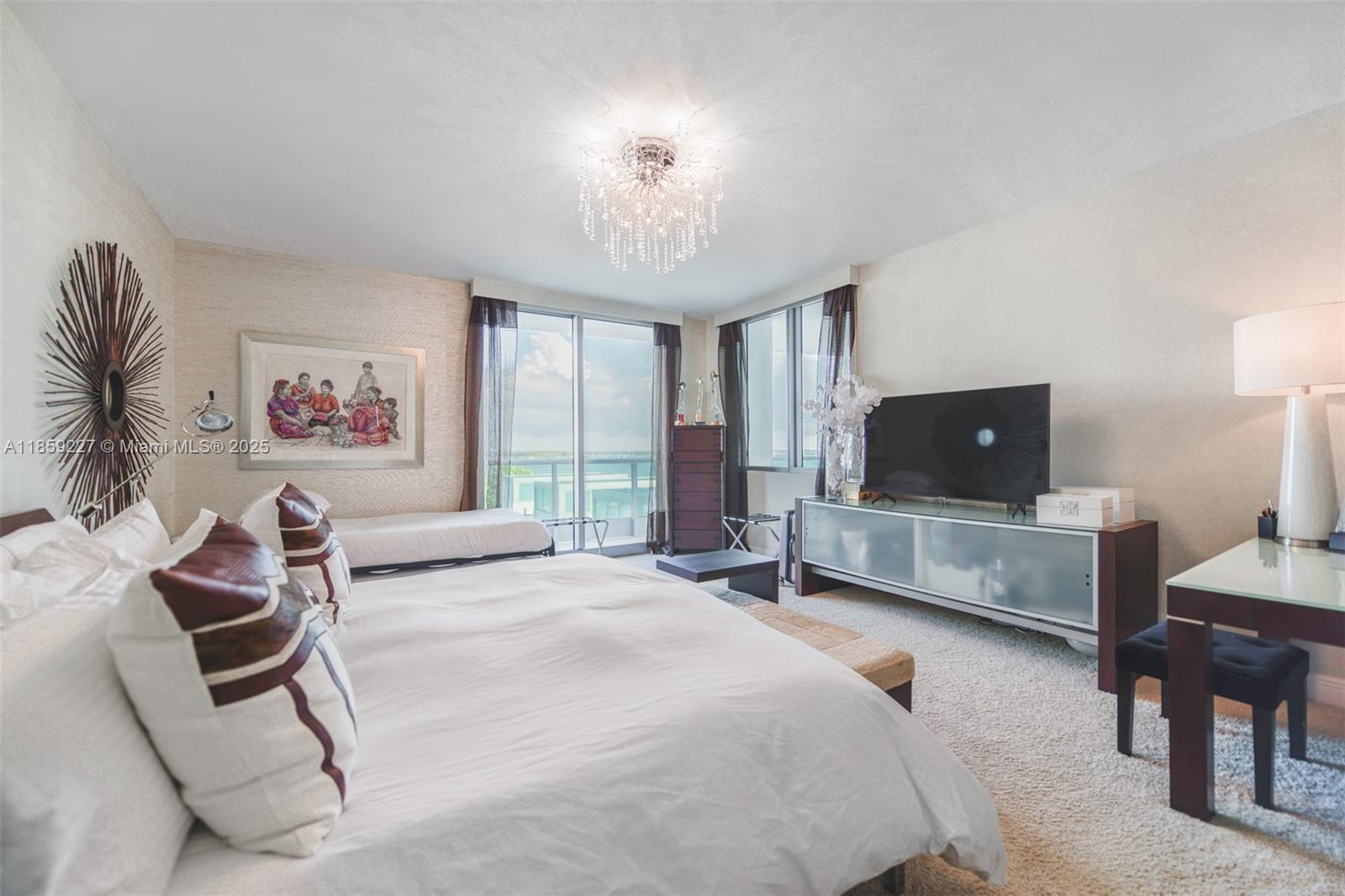 1331 Brickell Bay Dr #811, Miami FL 33131