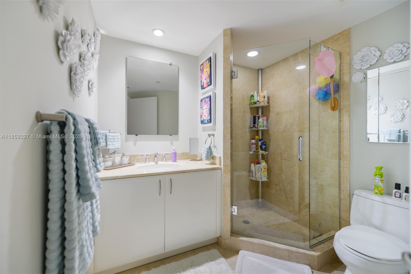 1331 Brickell Bay Dr #811, Miami FL 33131