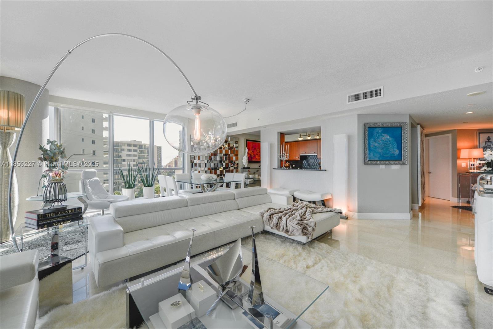 1331 Brickell Bay Dr #811, Miami FL 33131