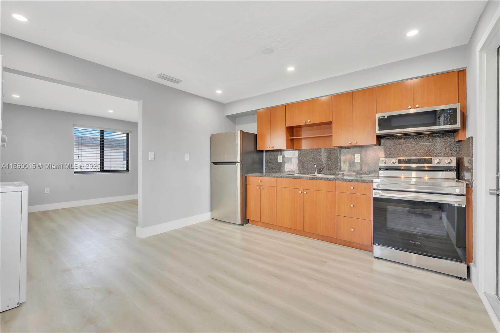 Property photo # 6