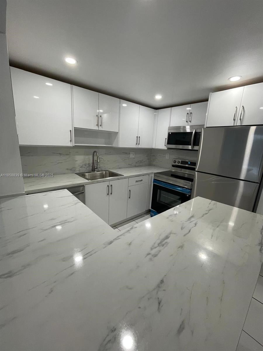 Property photo # 0