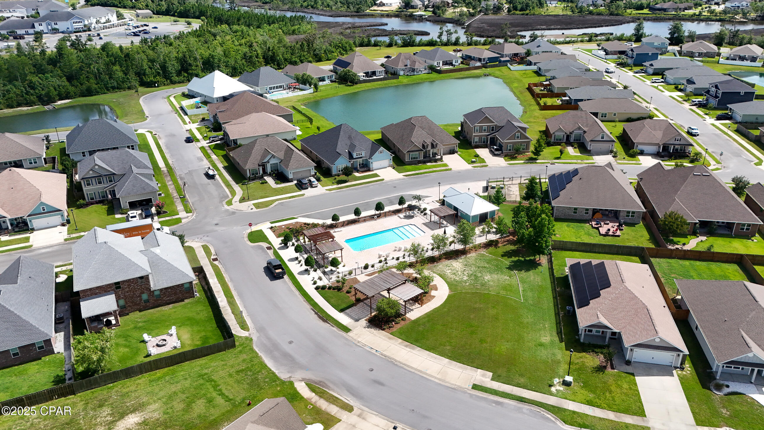 Image 11 For 221 Shoreview Drive