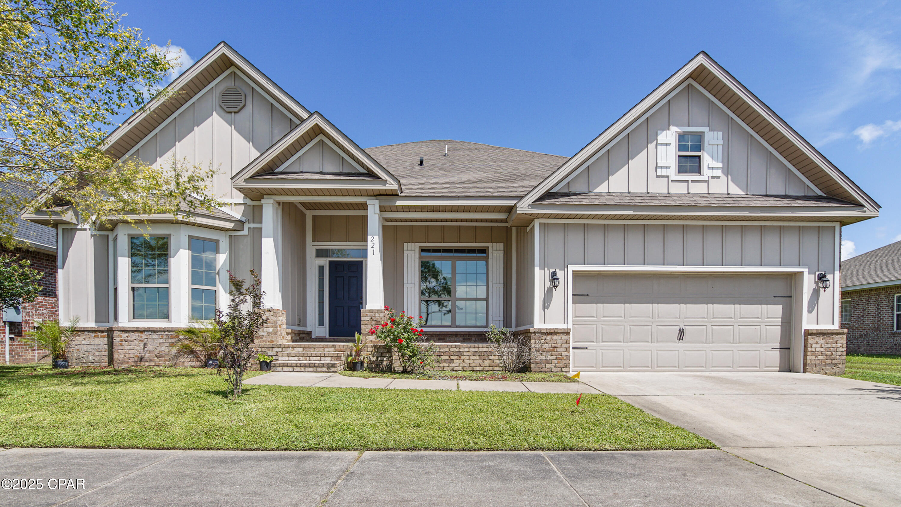 Image 18 For 221 Shoreview Drive