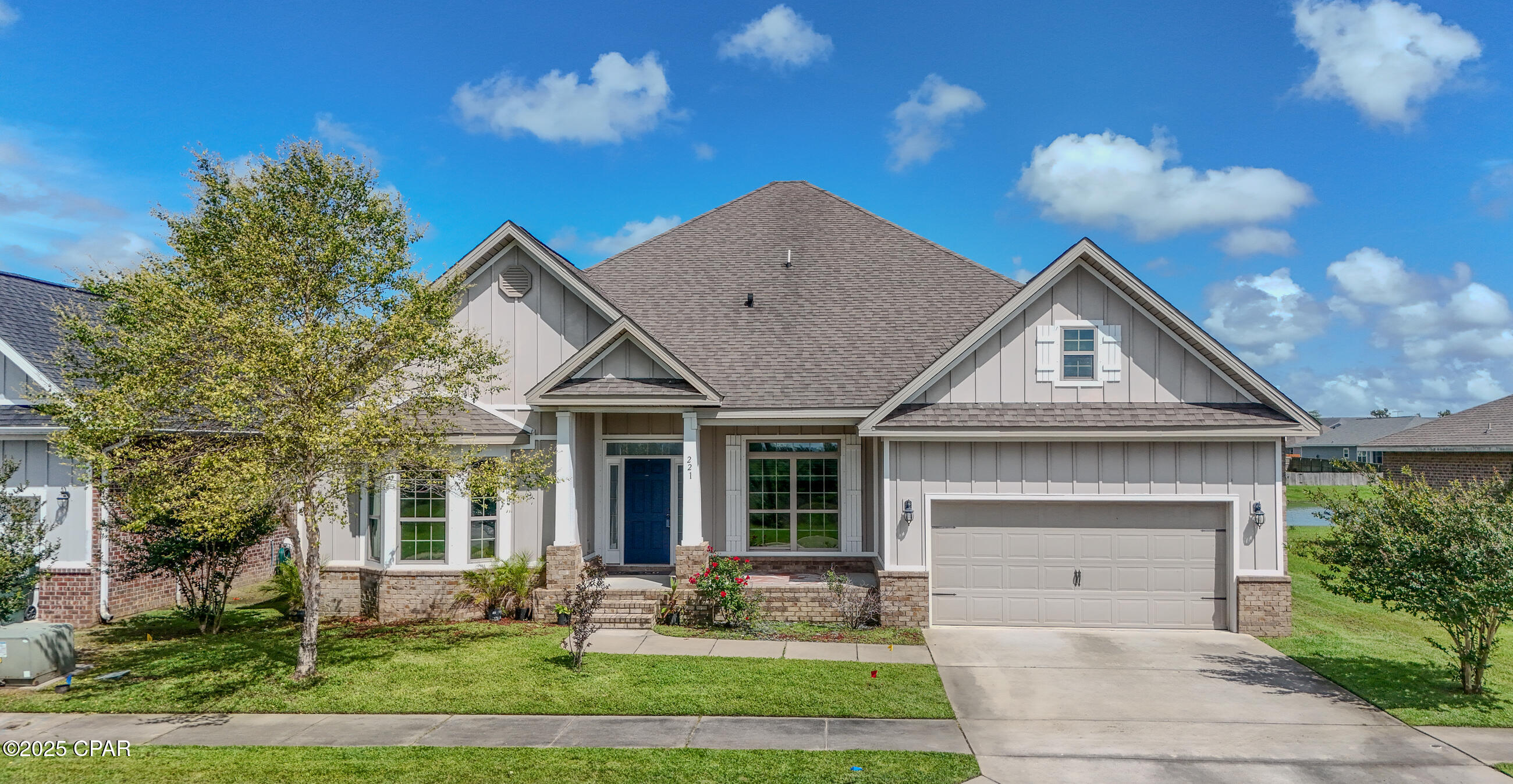 Image 2 For 221 Shoreview Drive