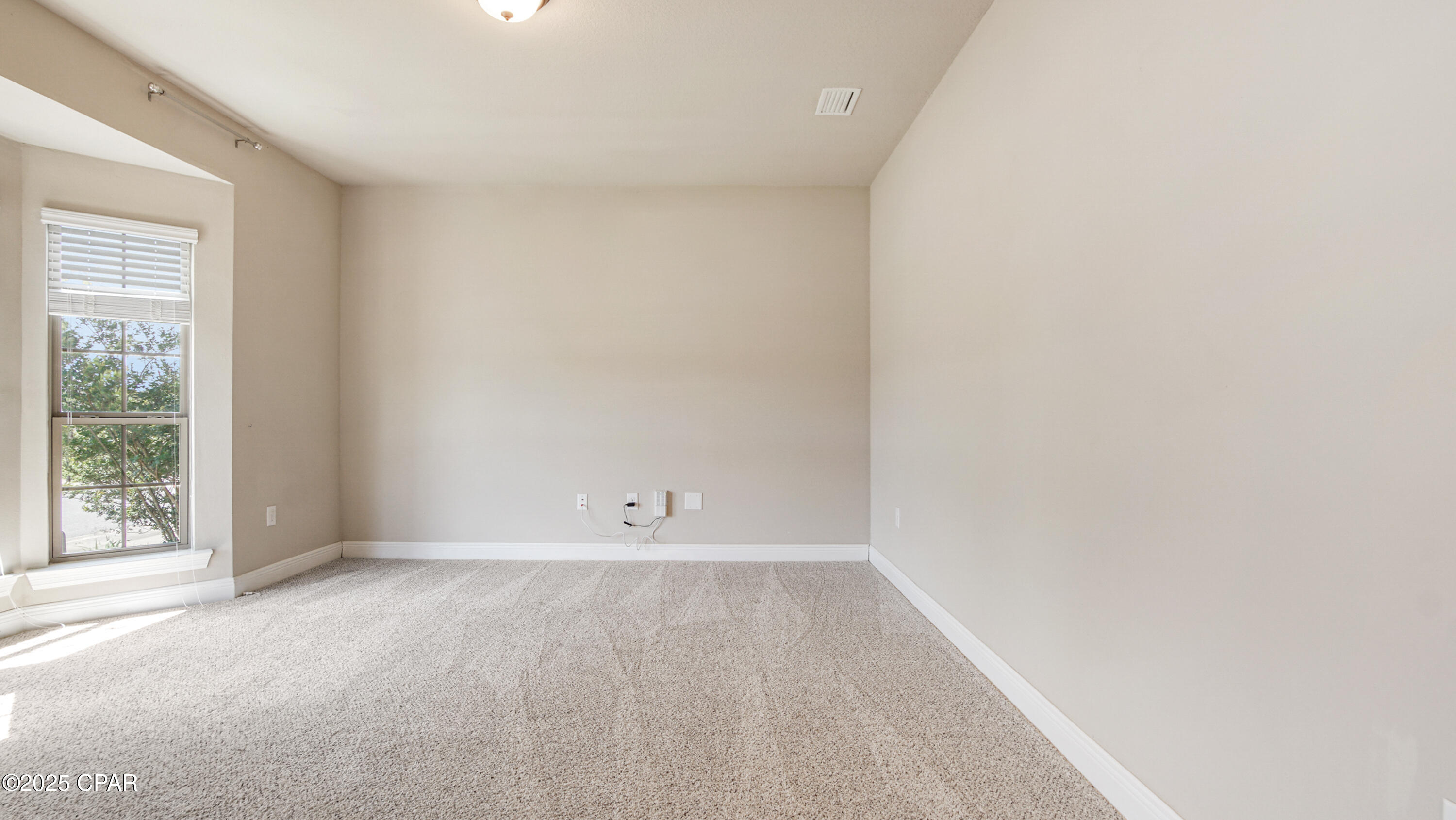 Image 22 For 221 Shoreview Drive