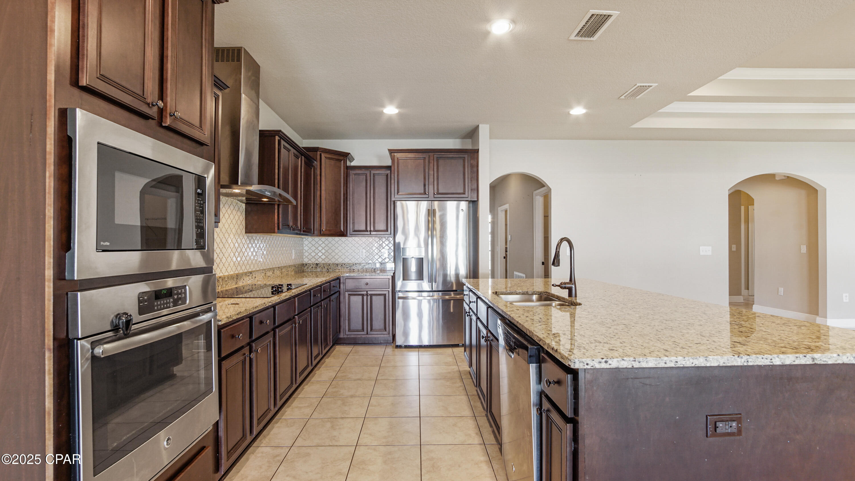 Image 36 For 221 Shoreview Drive