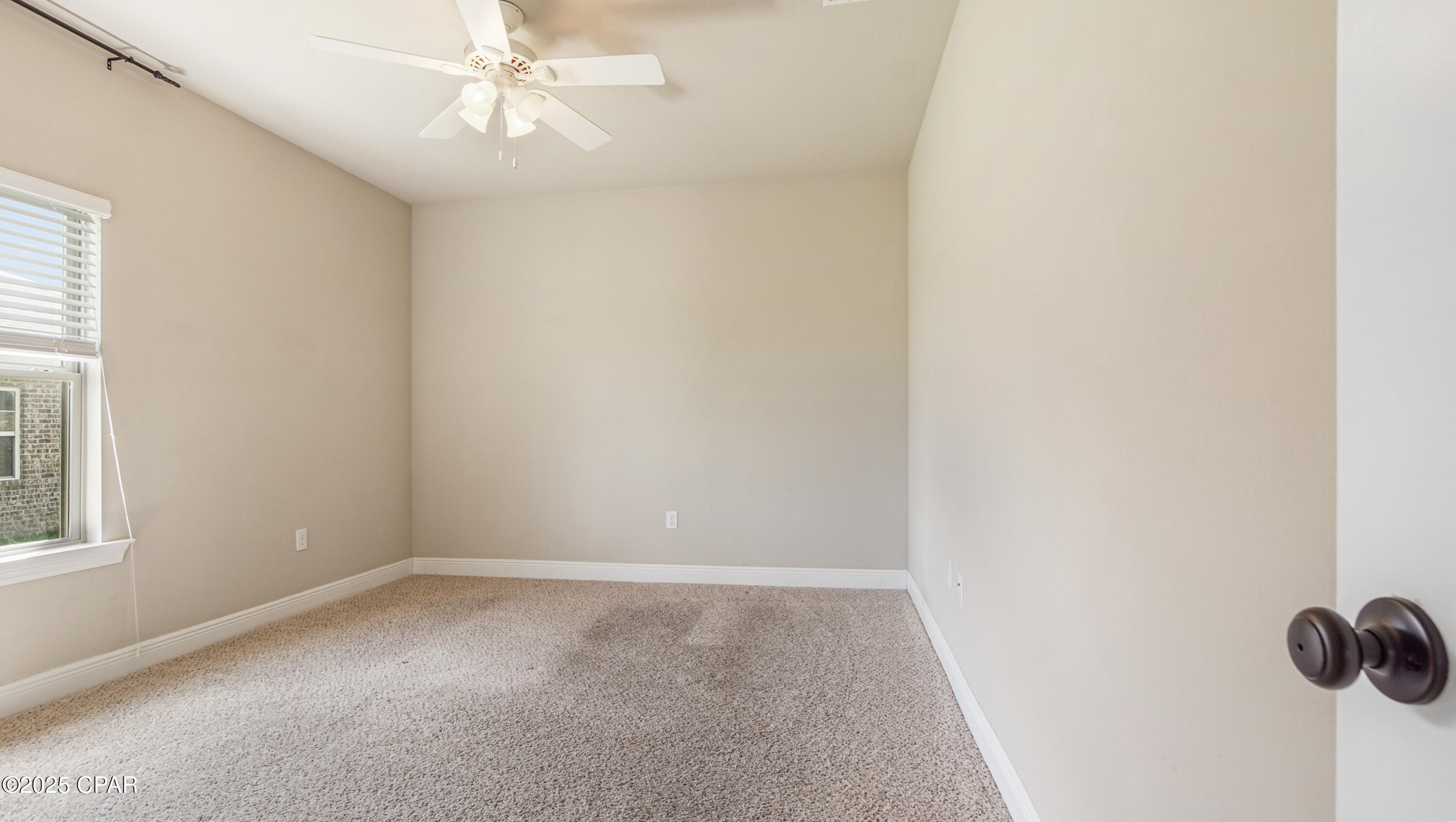 Image 49 For 221 Shoreview Drive