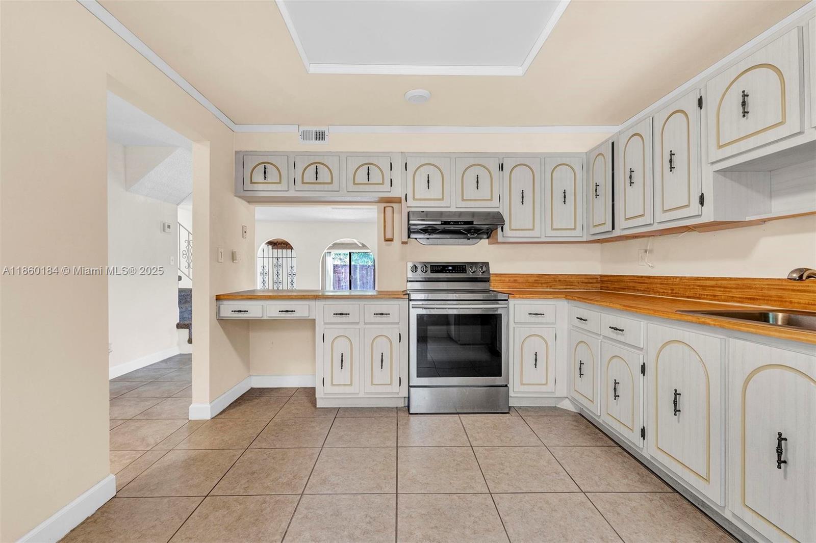 Property photo # 2