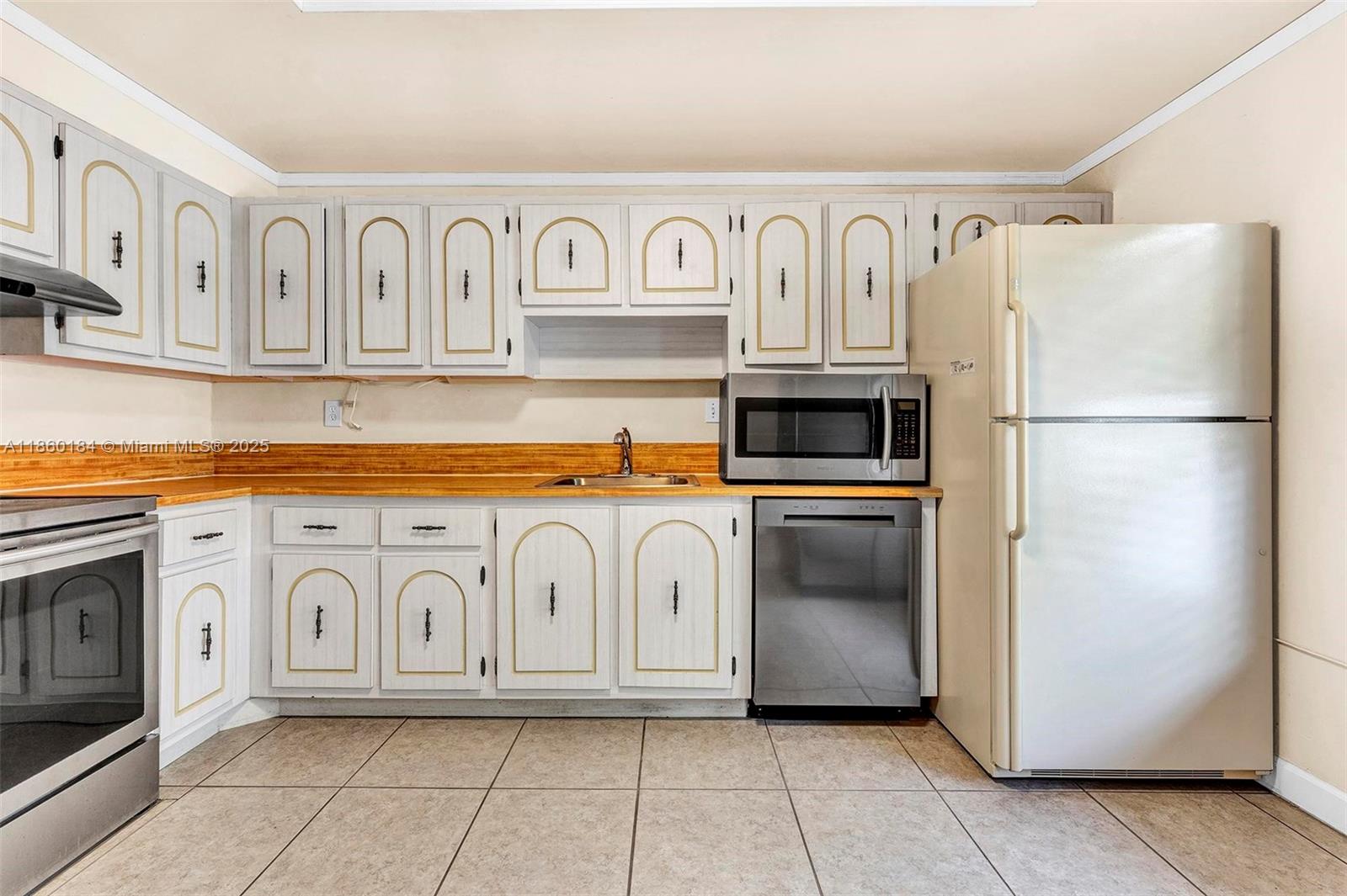 Property photo # 6
