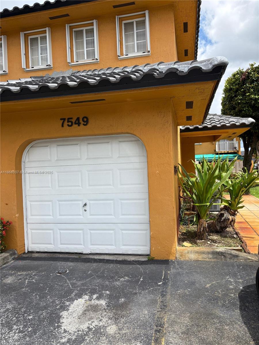 Property photo # 0