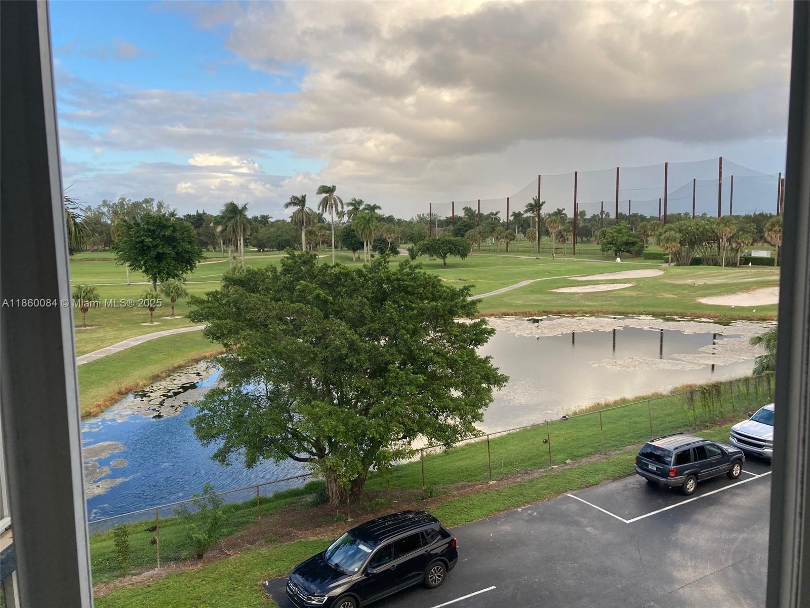 Las Brisas@ Country Club