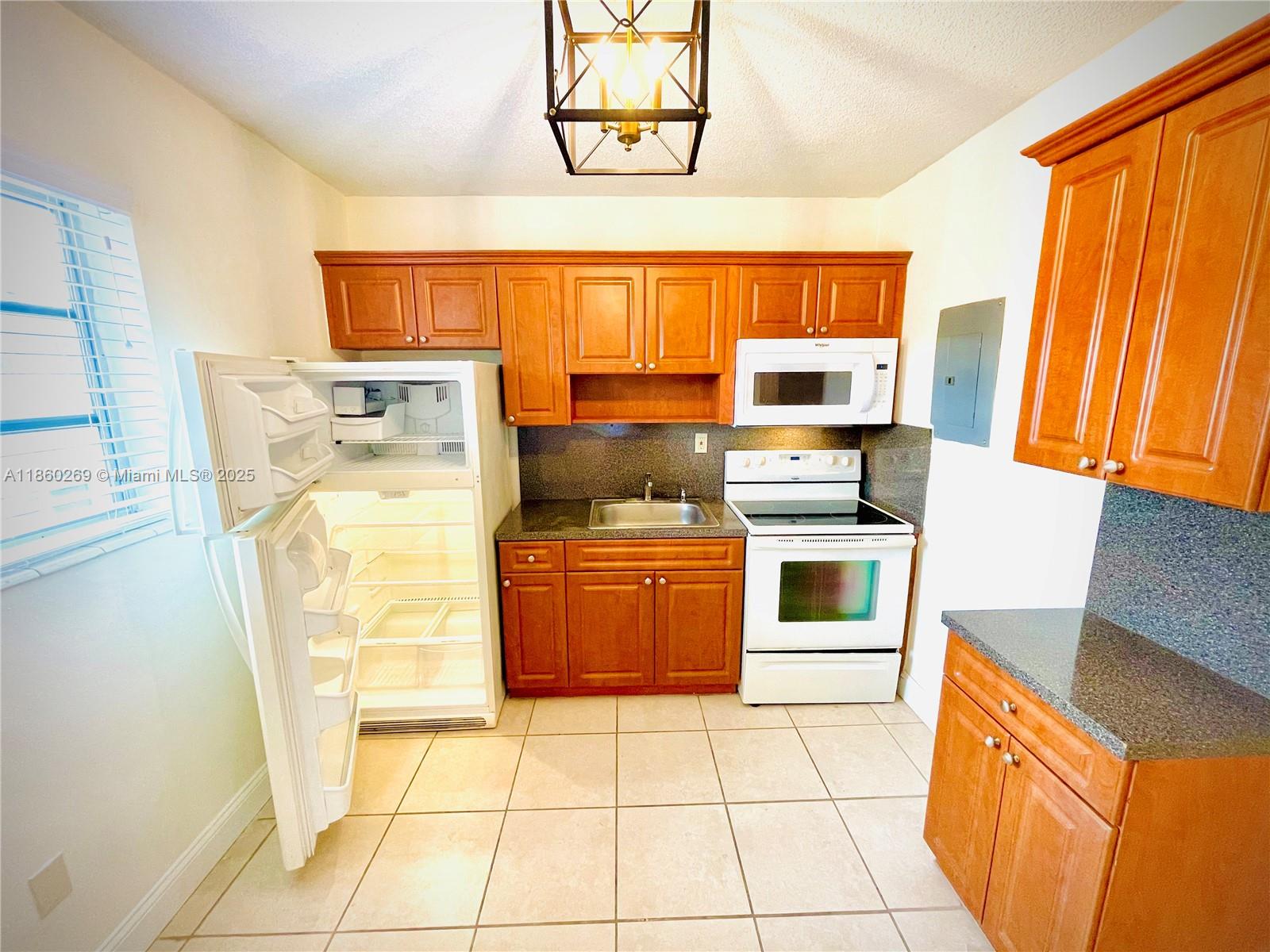 Property photo # 9