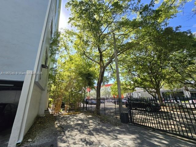 Property photo # 9