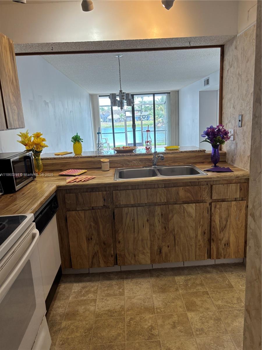 Property photo # 4