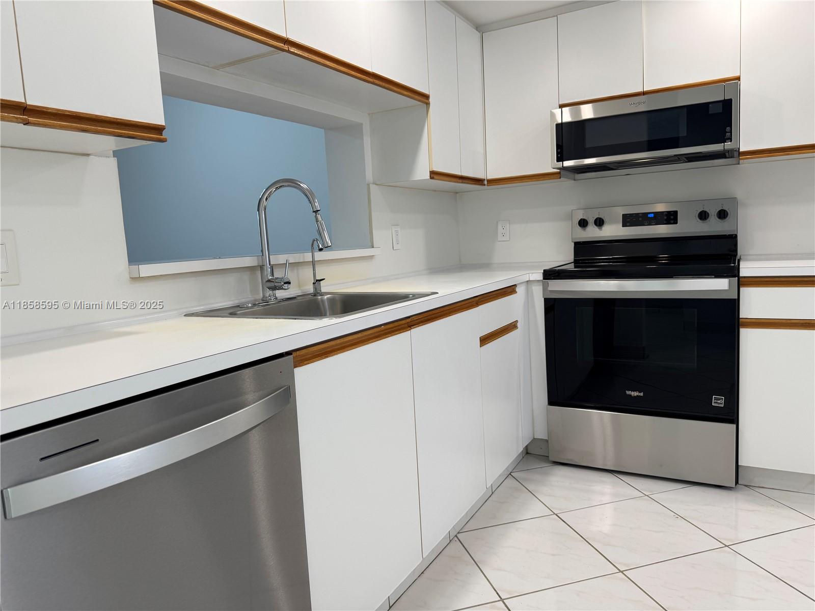 Property photo # 9
