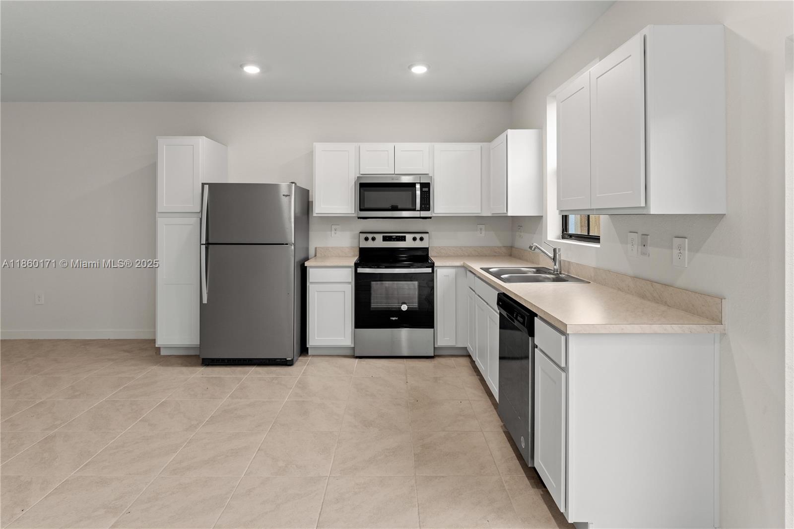 Property photo # 6