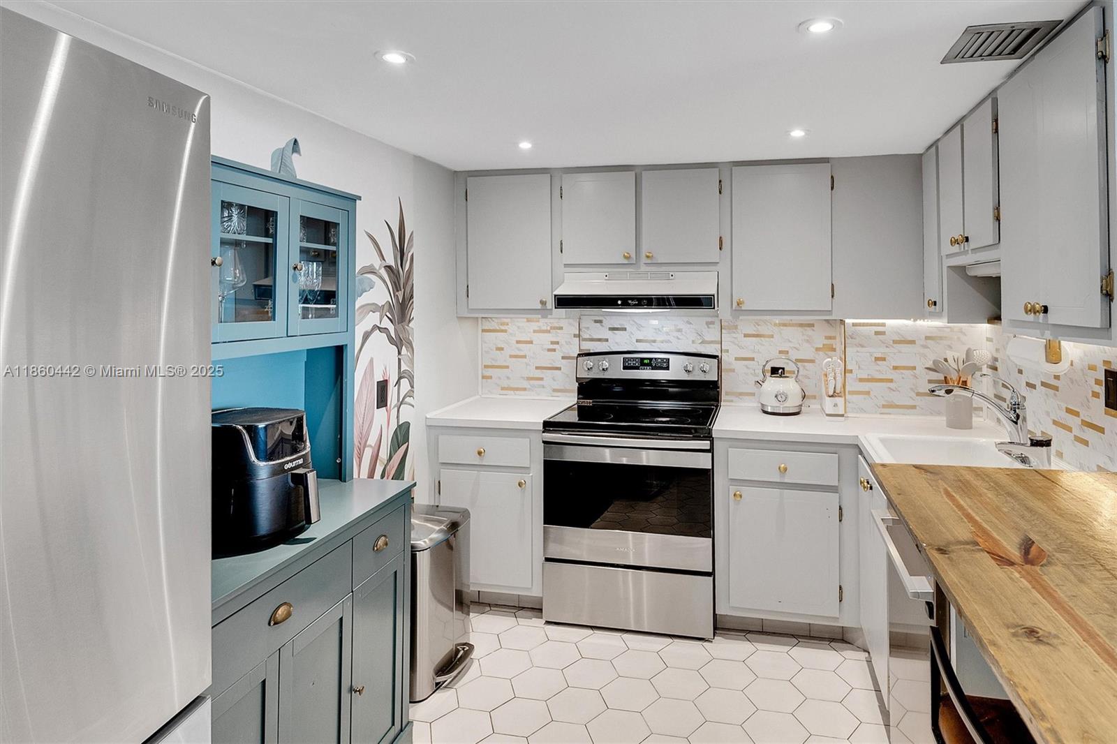 Property photo # 5