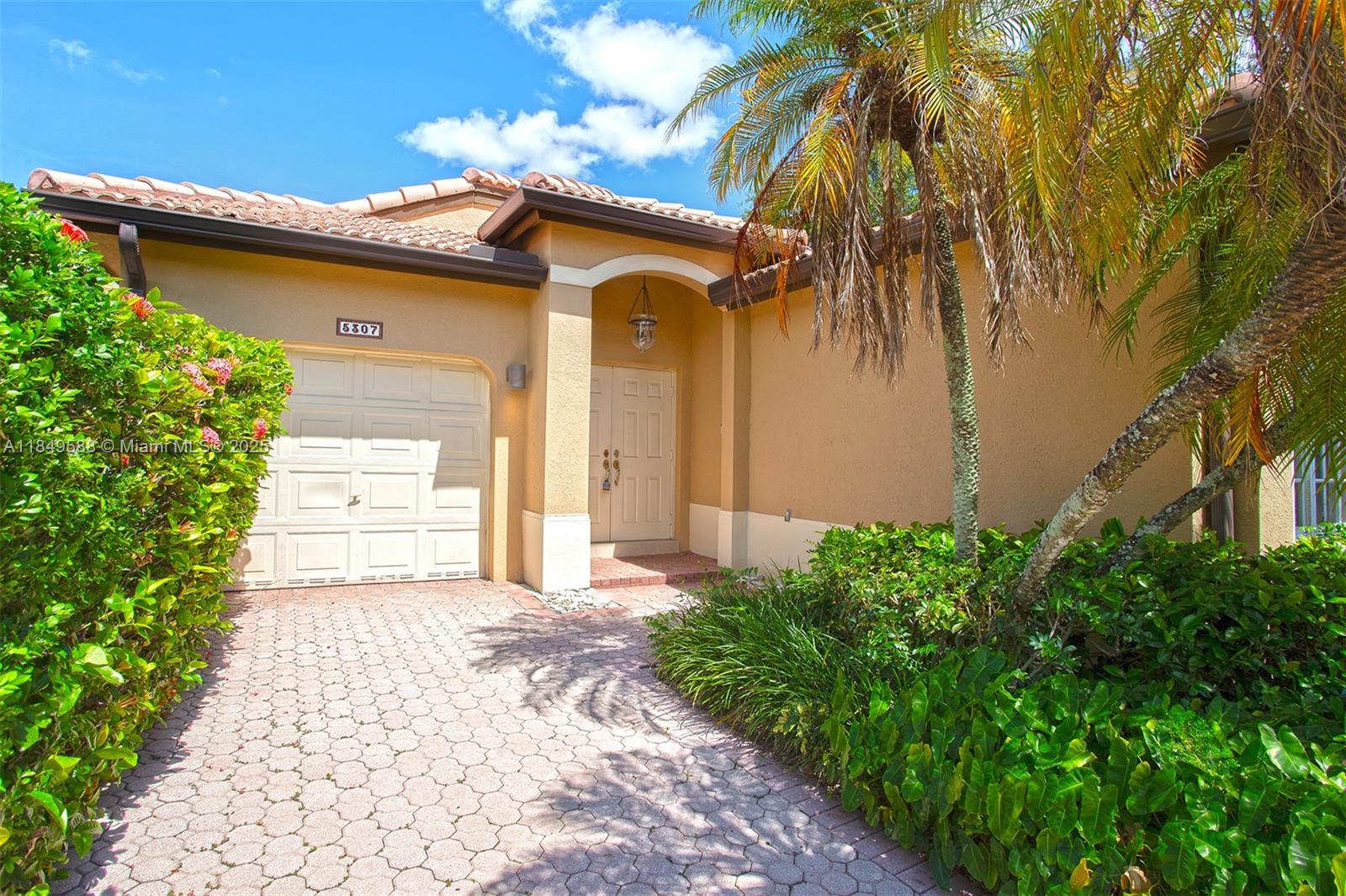 Property photo # 0