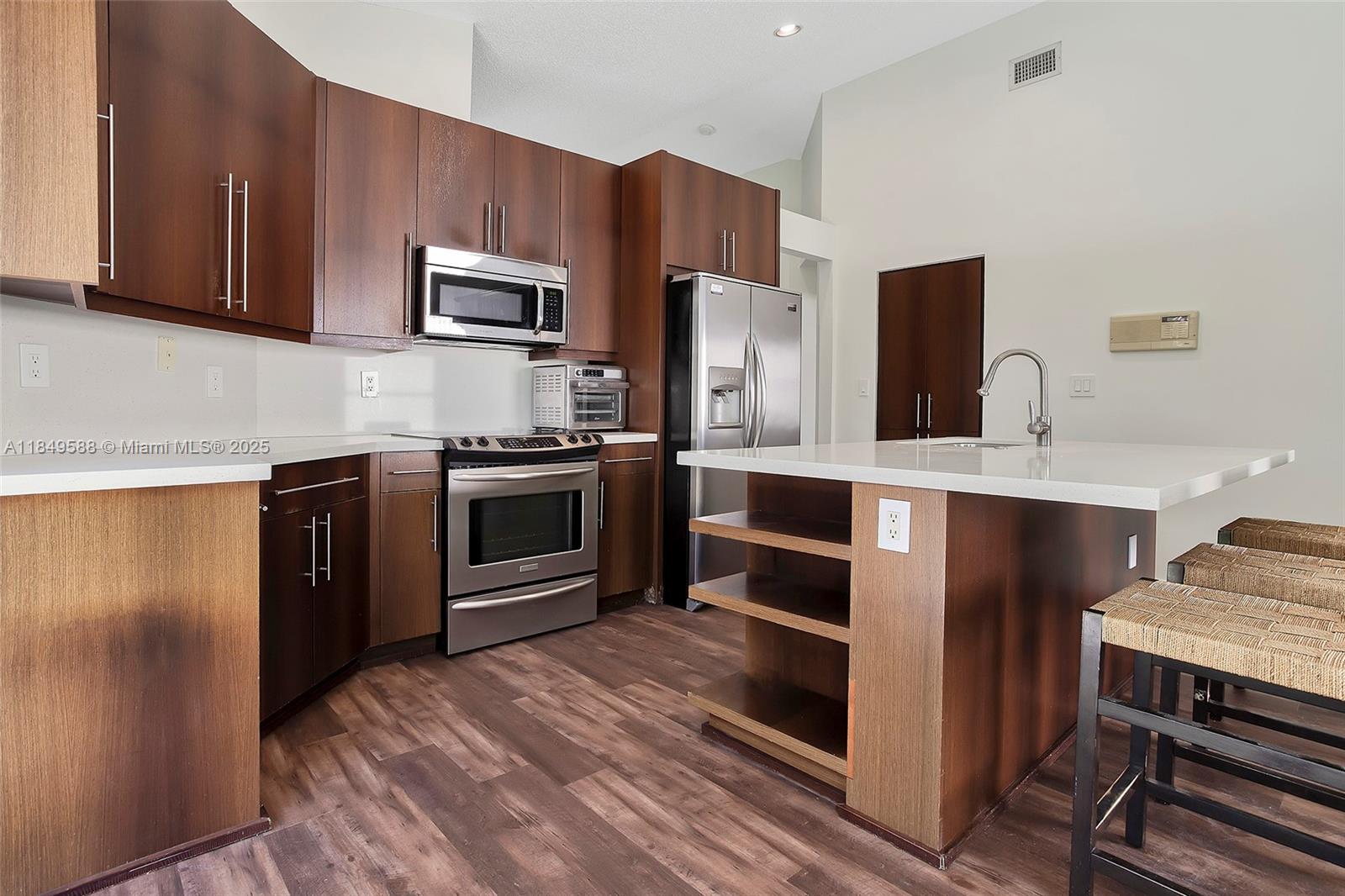 Property photo # 7