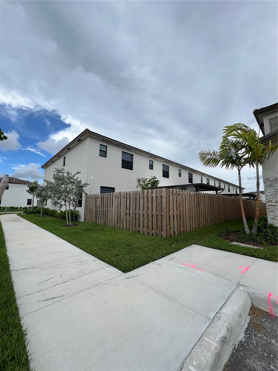 Property photo # 4