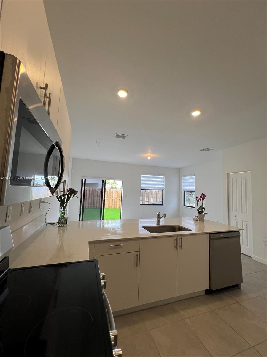 Property photo # 2