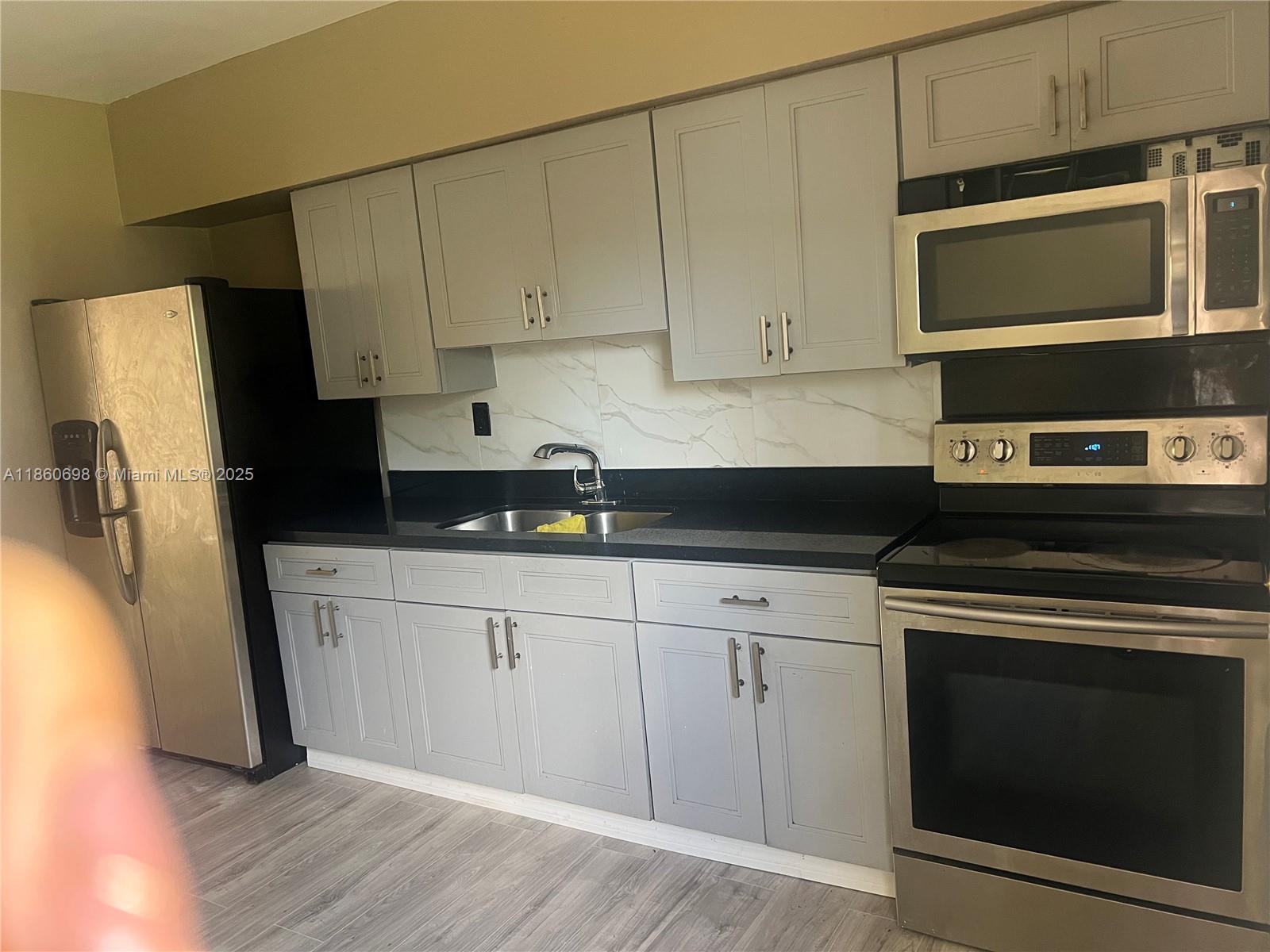 Property photo # 9