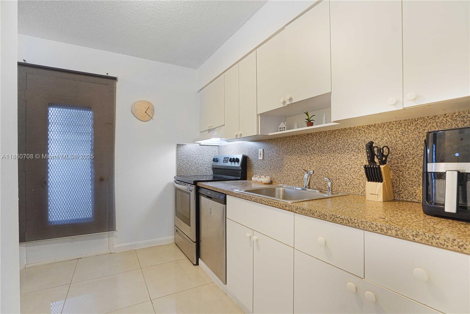 Property photo # 2