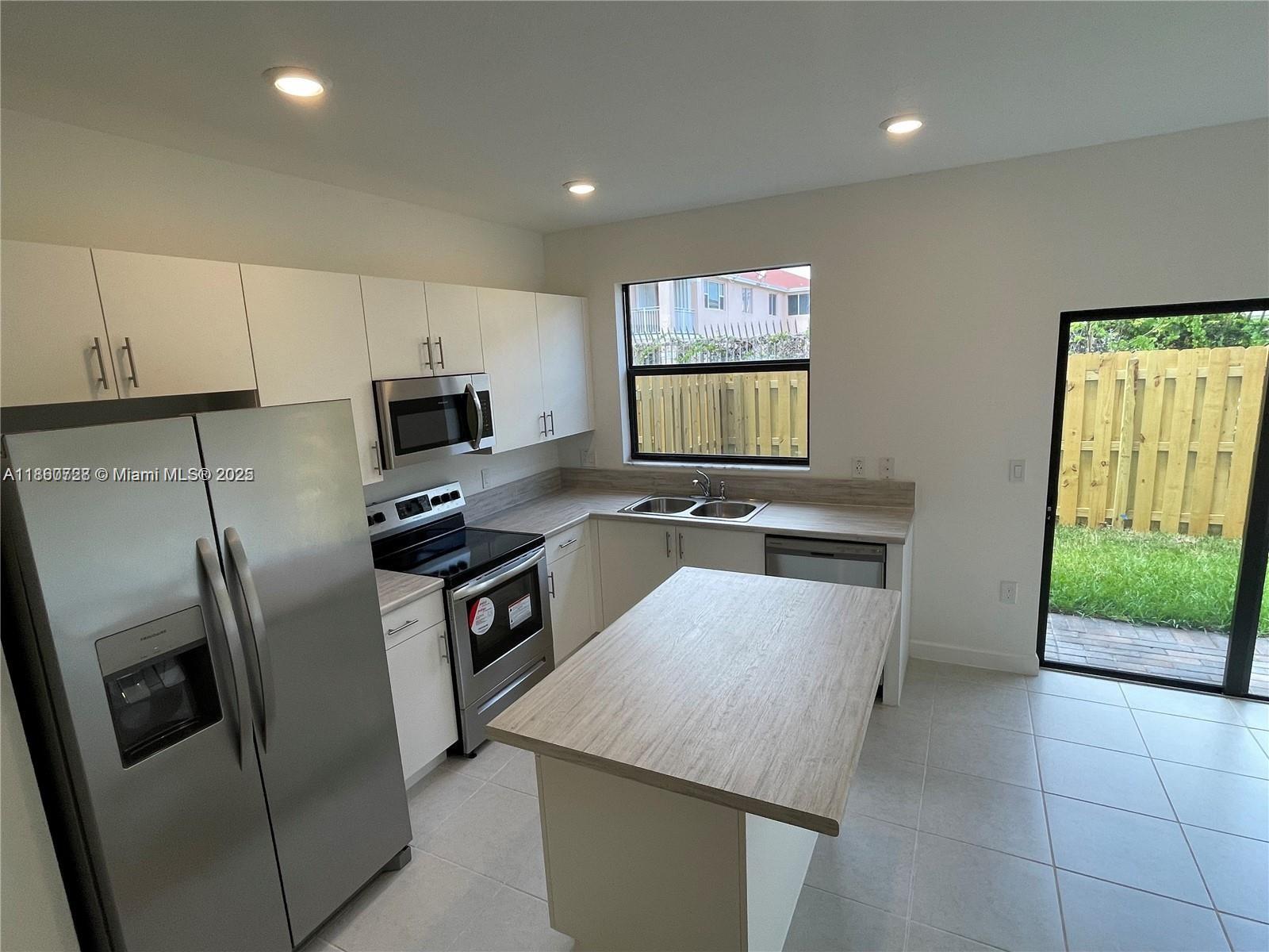 Property photo # 0