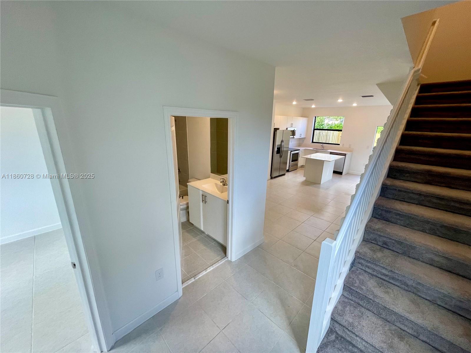 Property photo # 4