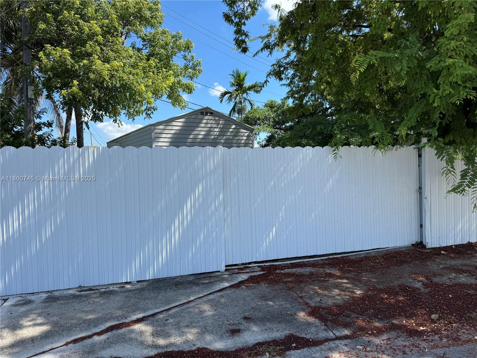 Property photo # 0