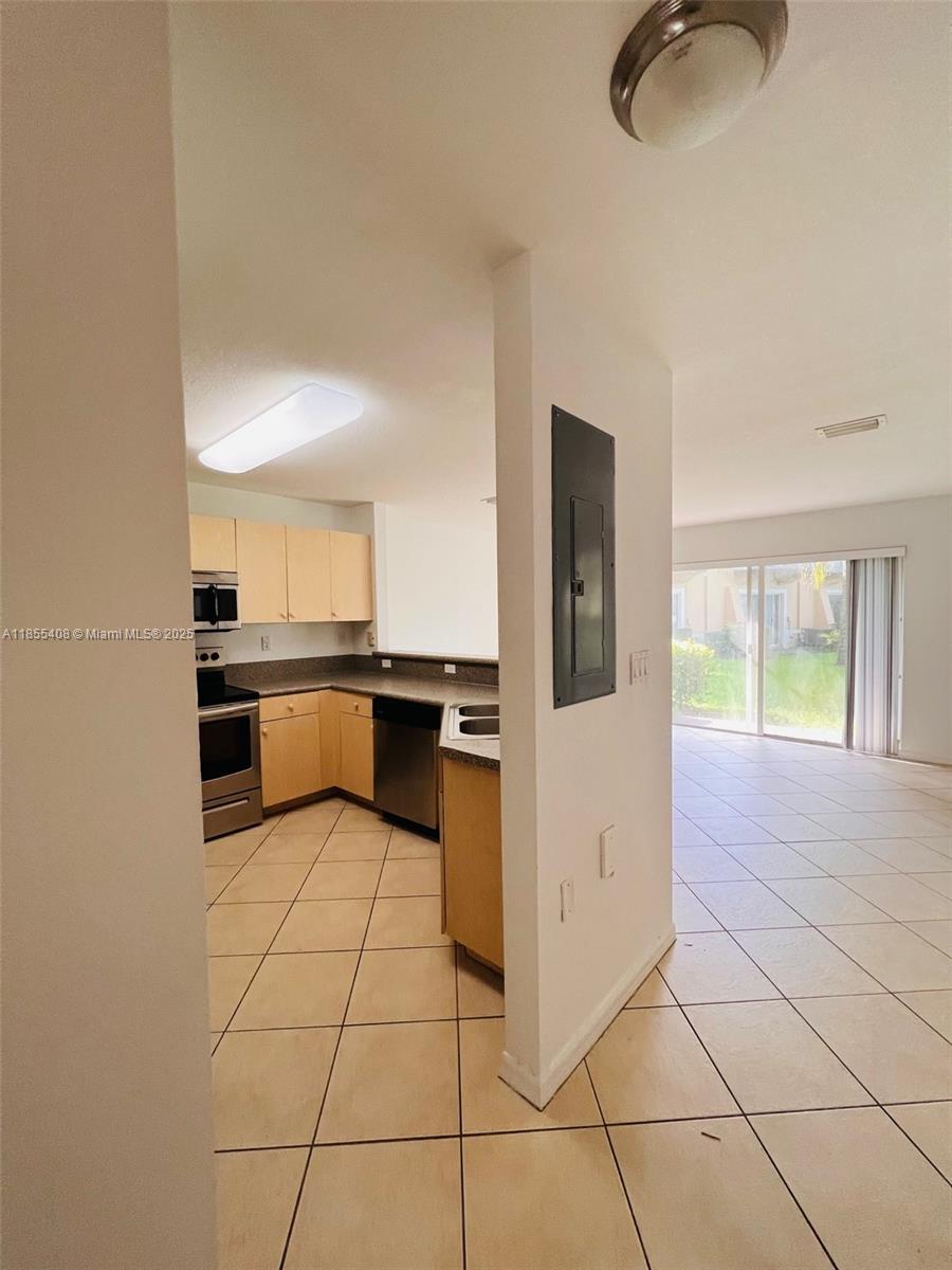 Property photo # 9
