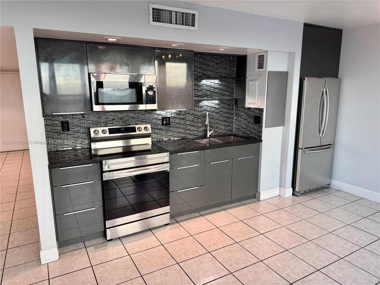 Property photo # 4