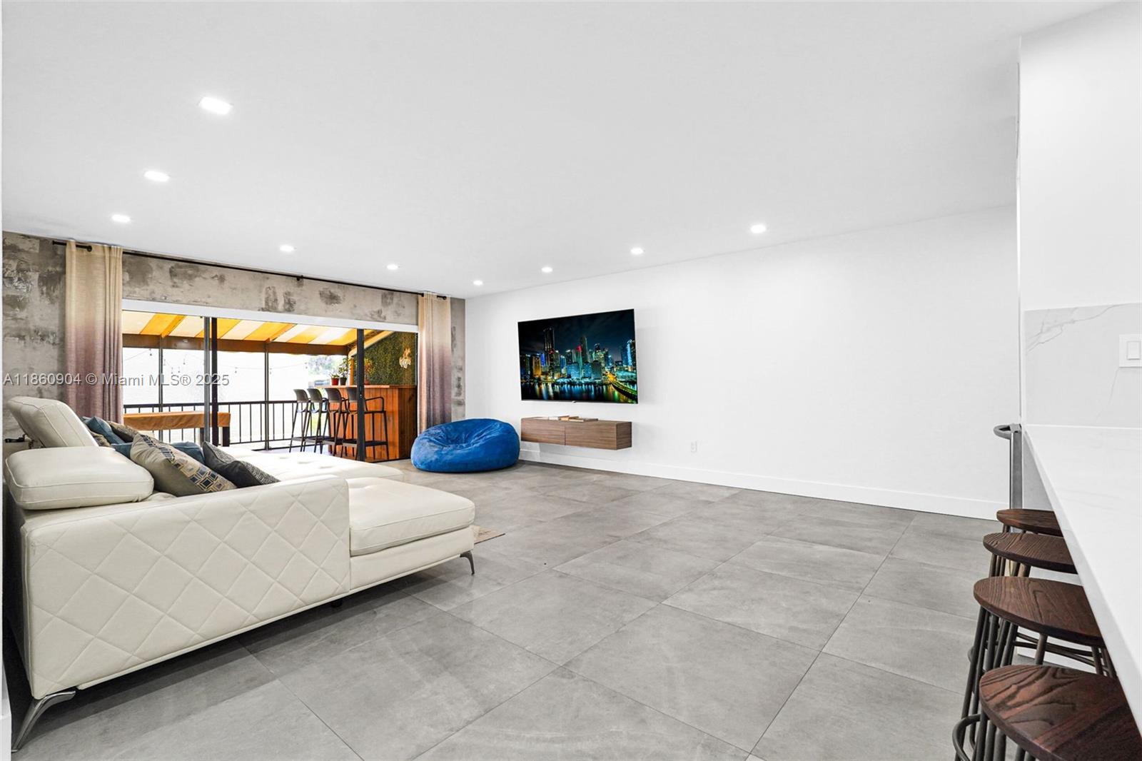 Property photo # 8