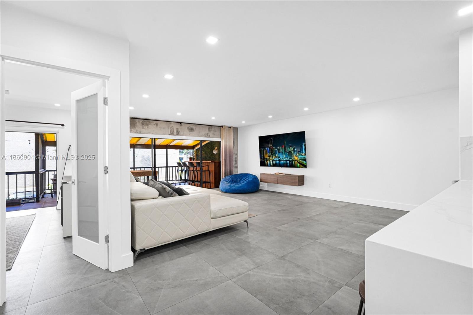 Property photo # 6