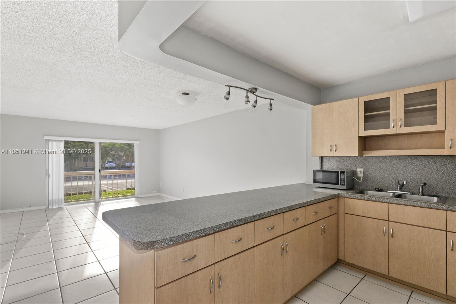 Property photo # 0