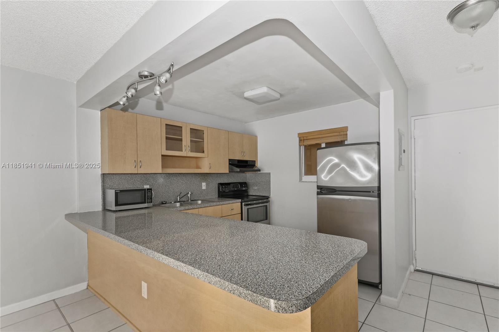 Property photo # 3