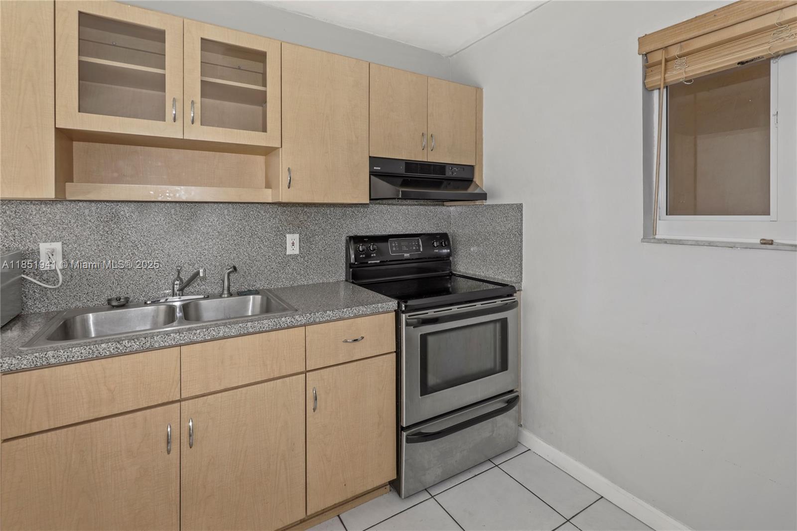 Property photo # 9