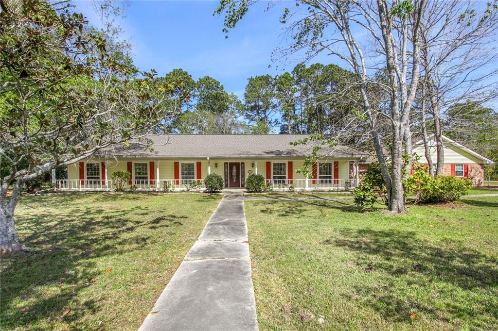 Beautiful & Move-In Ready in French Branch Subdivision! 

This freshly painted 4-bedroom, 2.5-bath home sits on a landscaped 1-acre corner lot in Flood Zone C. The spacious living area boasts vaulted ceilings with exposed beams, built-in bookcases, exposed brick, and an electric fireplace—a perfect blend of charm and comfort.

The large primary suite features a hydro tub, walk-in shower, double sinks, and his & her closets. The kitchen is equipped with all appliances (including washer & dryer), a breakfast area, and a formal dining room.

Additional highlights include:

20’ x 17’ game room

Fabulous sunroom with tons of natural light.

Functional floor plan with room to entertain and relax

This home has all the space and style you’ve been looking for—truly move-in ready!  And Flood Zone C