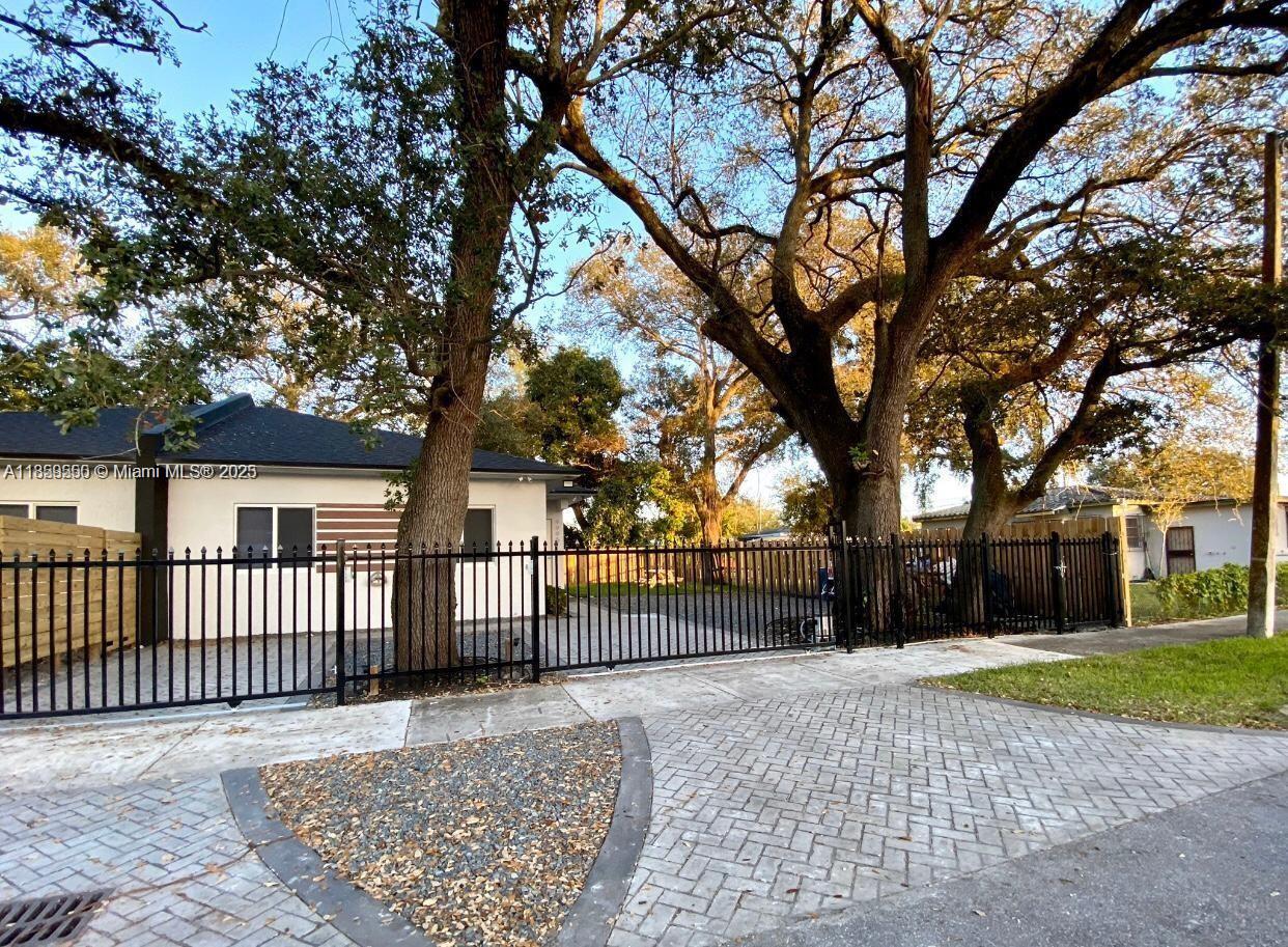 Property photo # 8