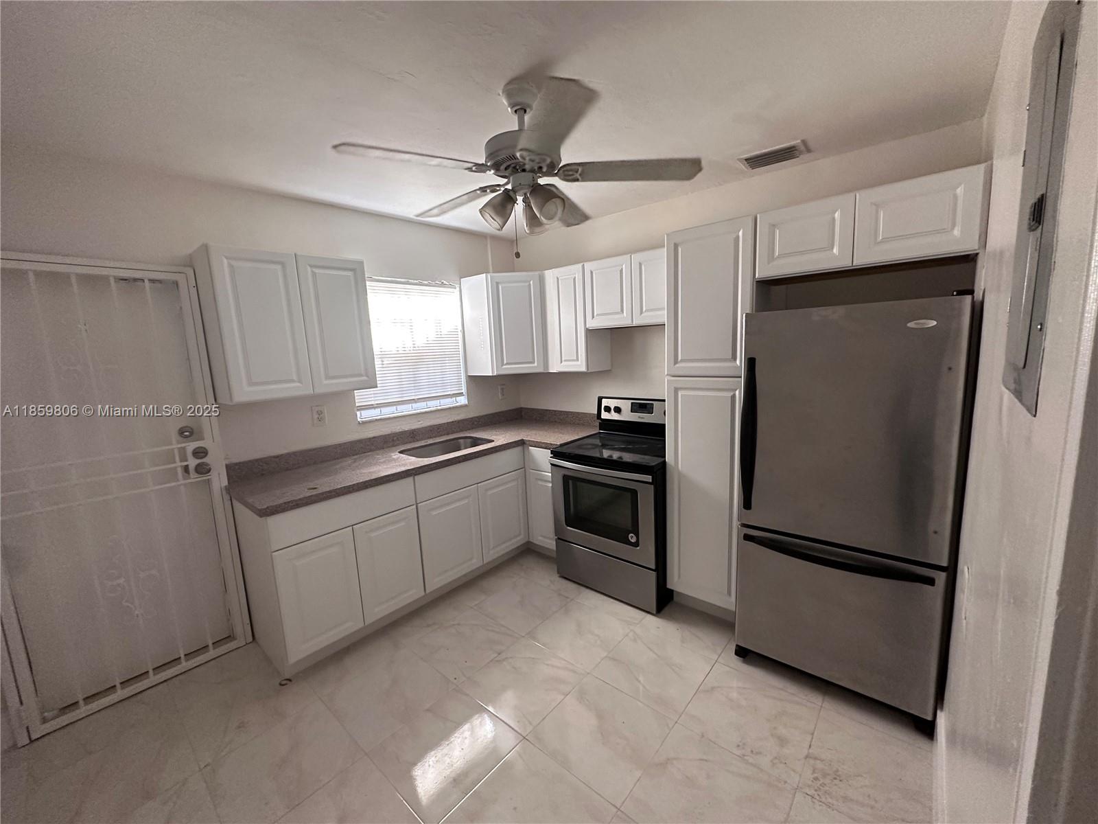 Property photo # 0