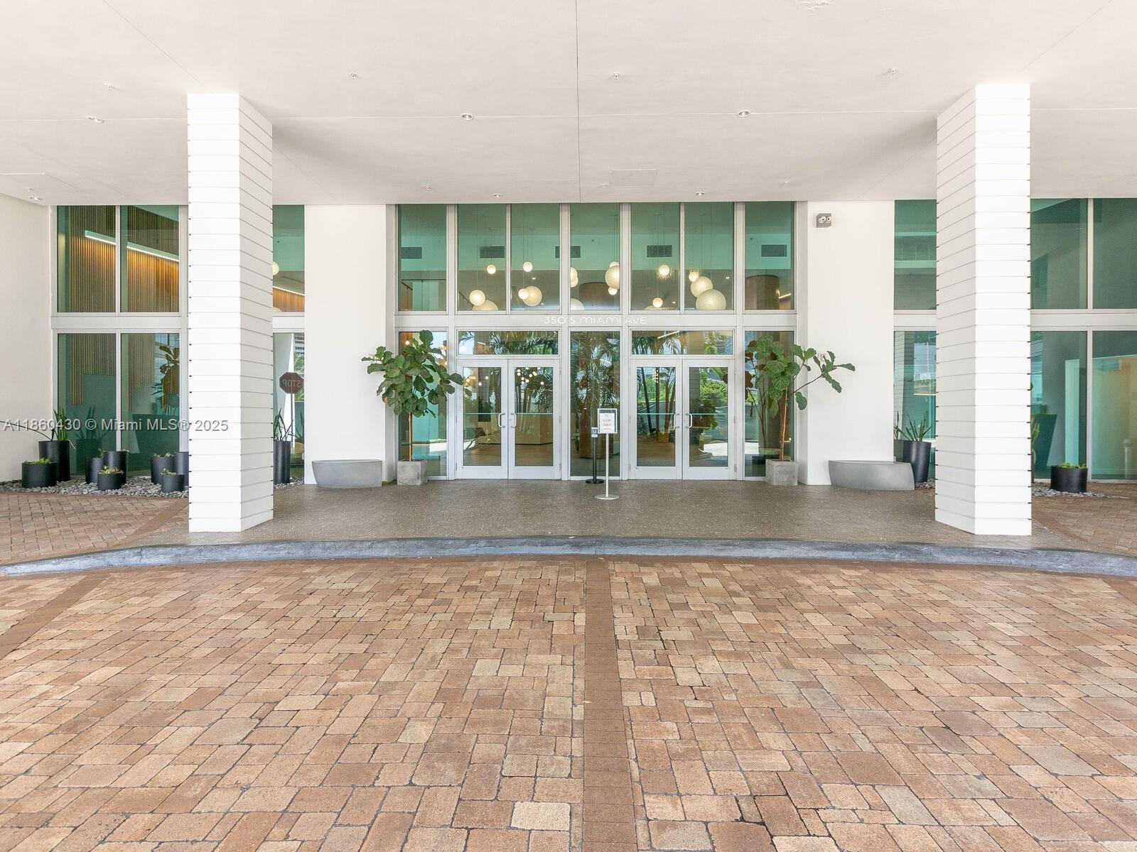 350 S MIAMI AVE #2214, Miami FL 33130