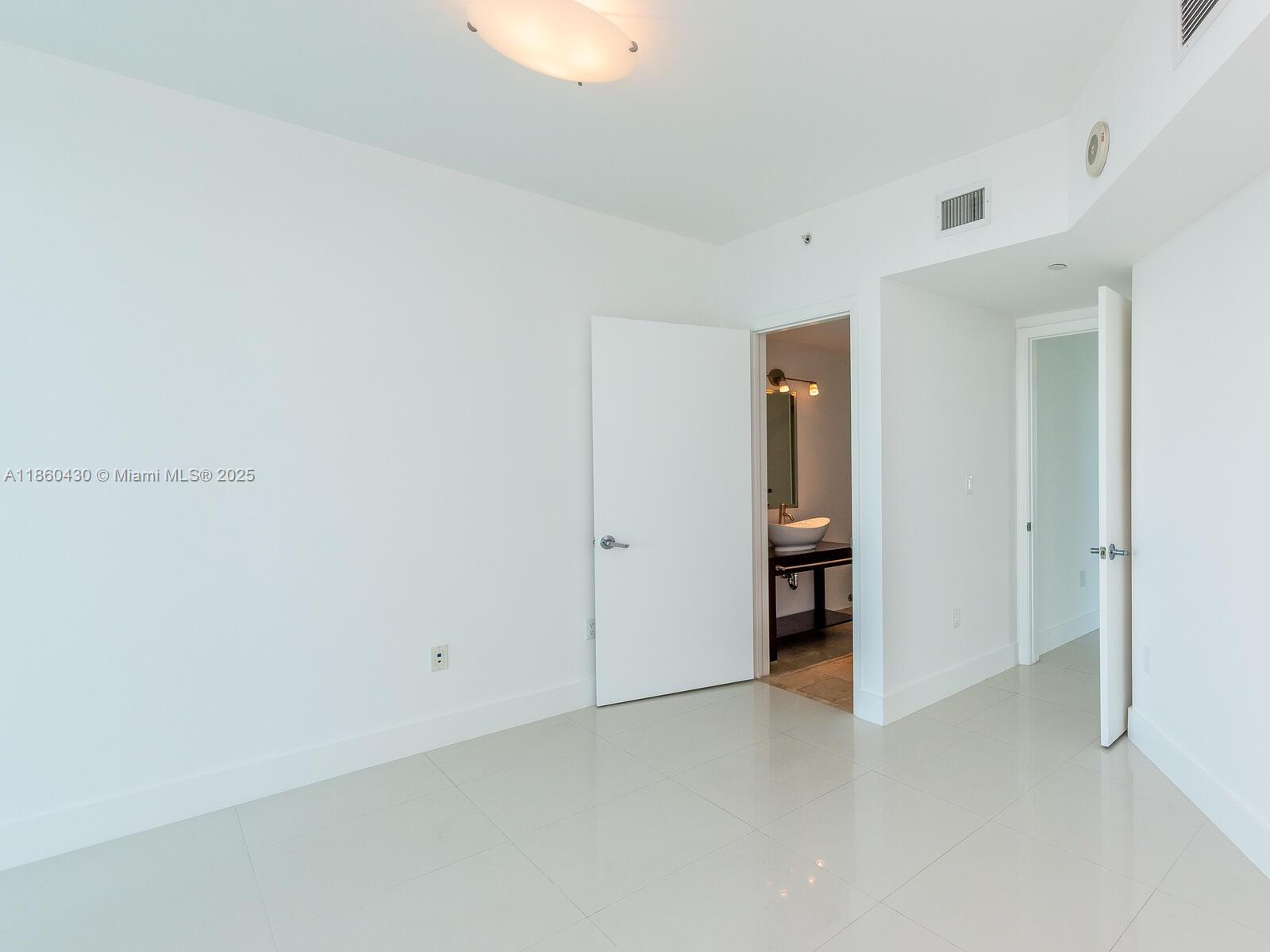 350 S MIAMI AVE #2214, Miami FL 33130