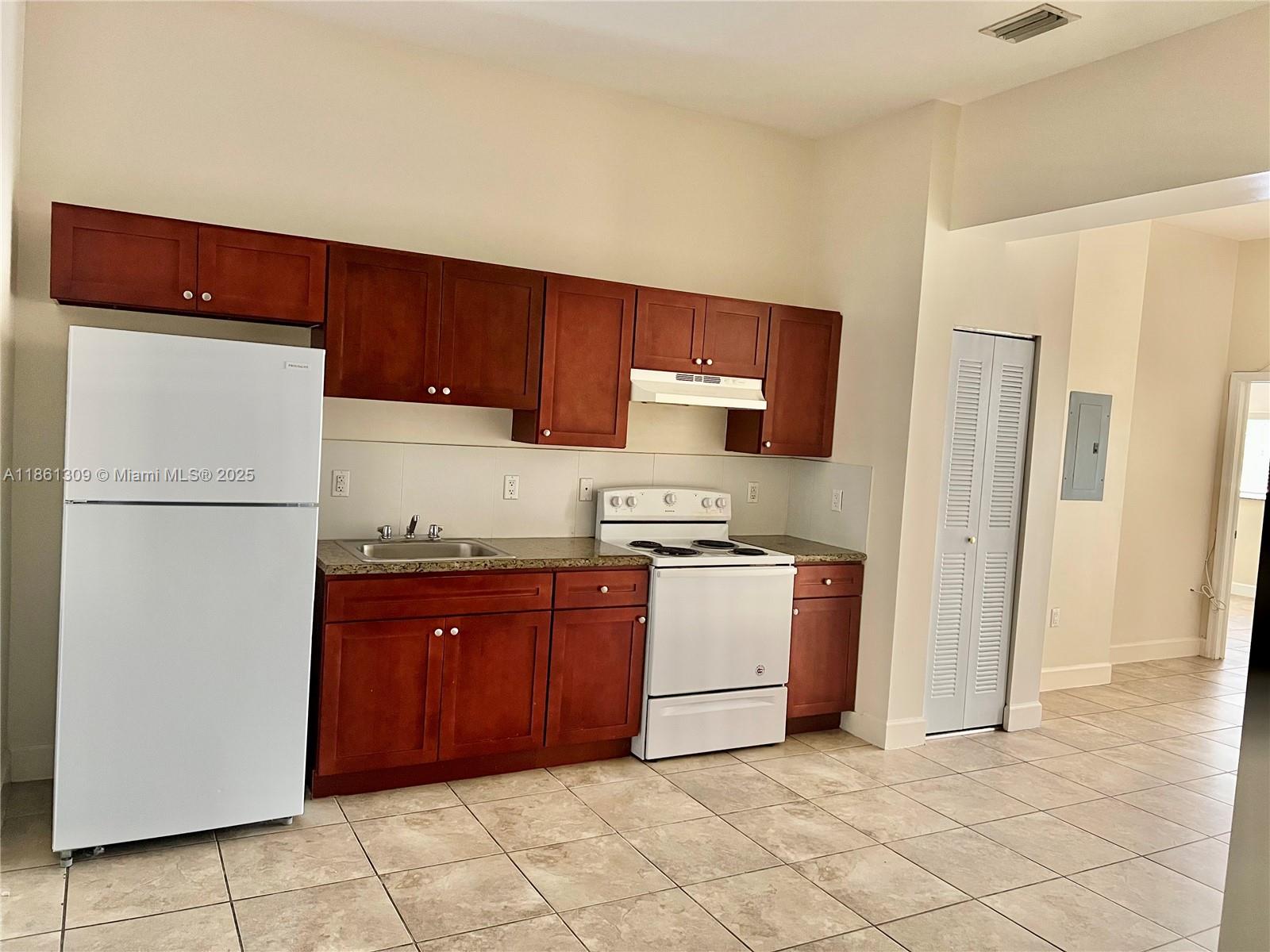 Property photo # 7