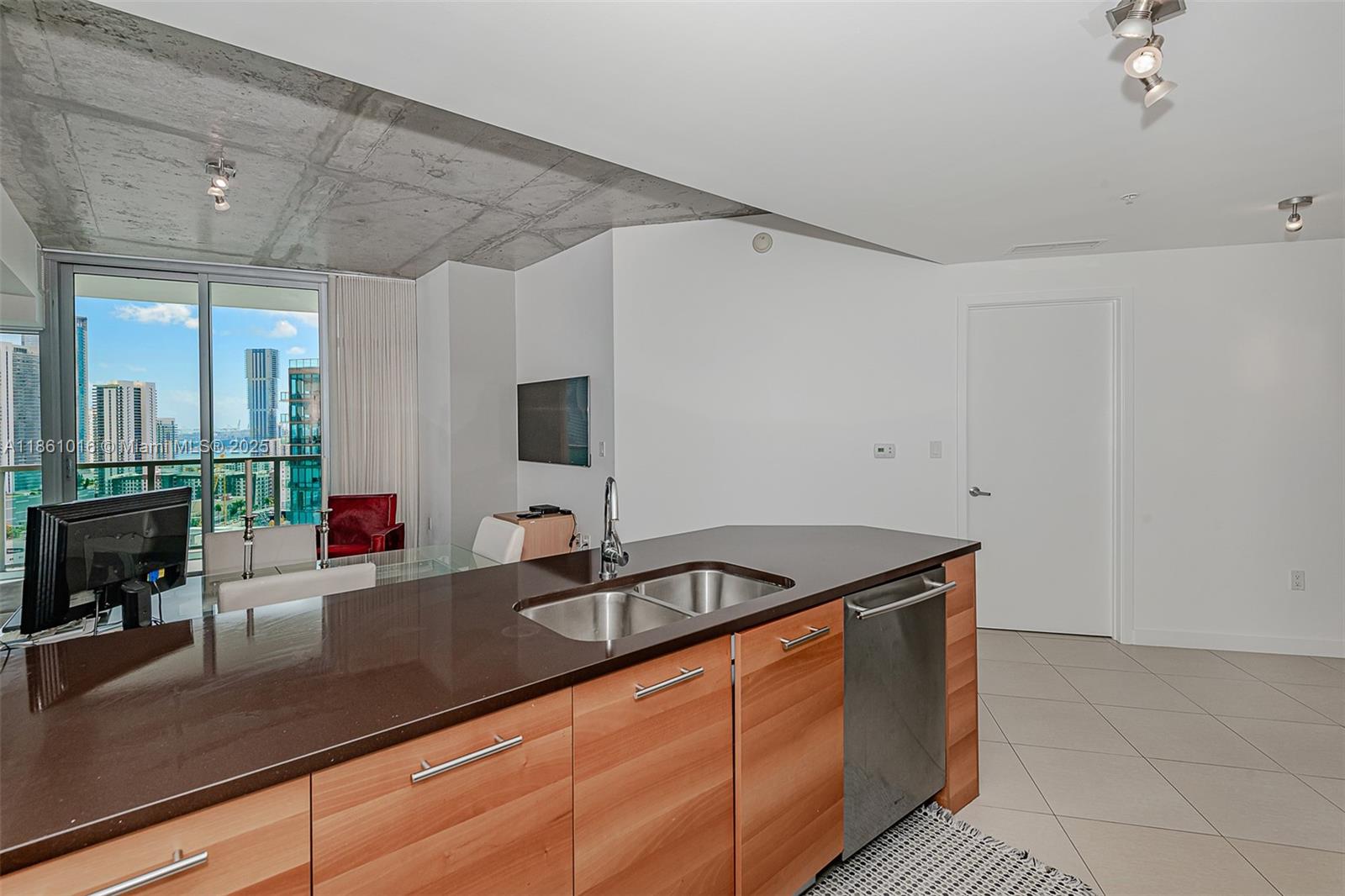 Property photo # 4
