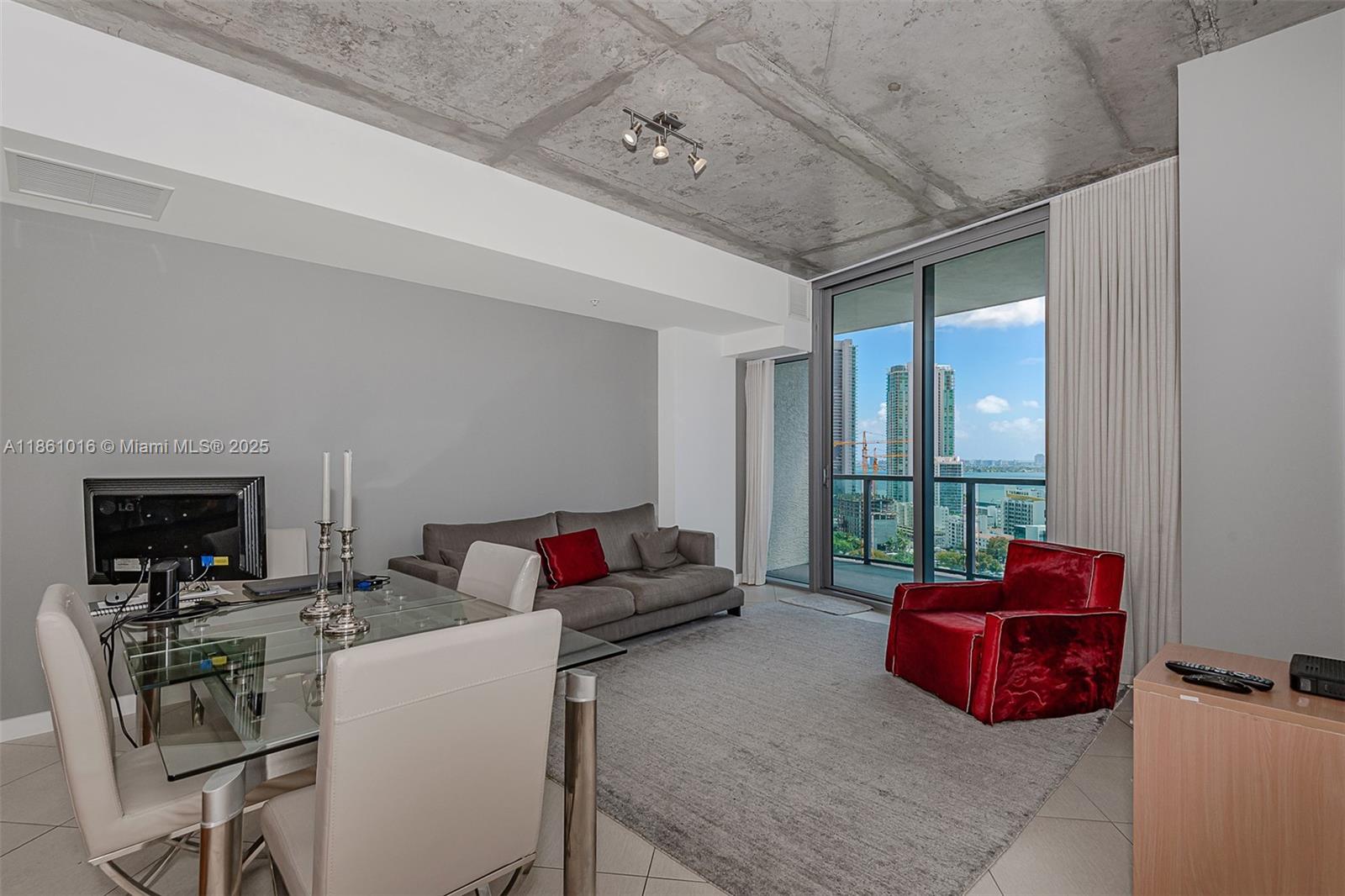 Property photo # 9