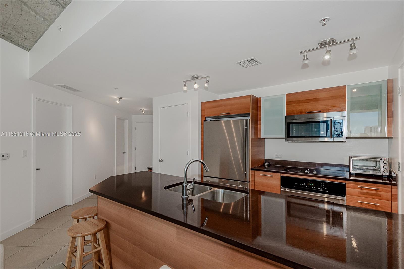 Property photo # 7
