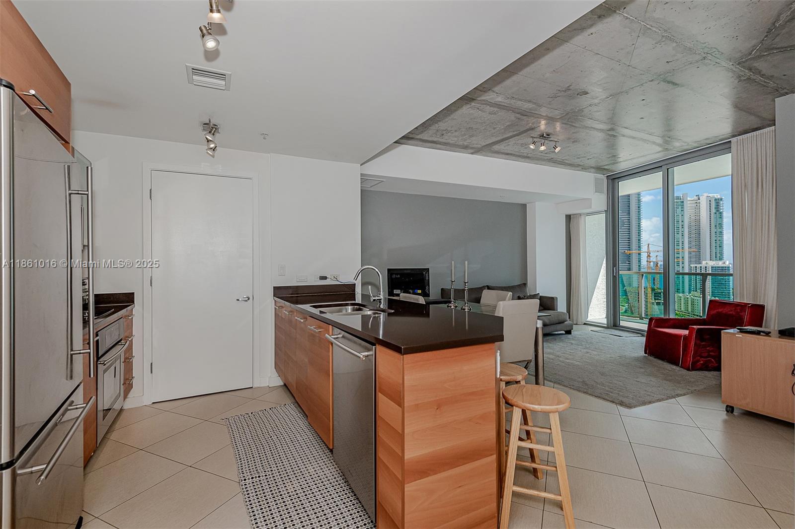 Property photo # 6